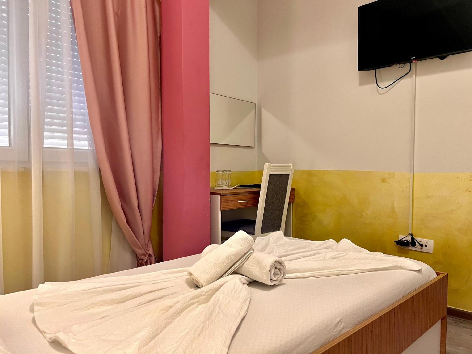 Hotel Nur โมสตาร์ ภายนอก รูปภาพ