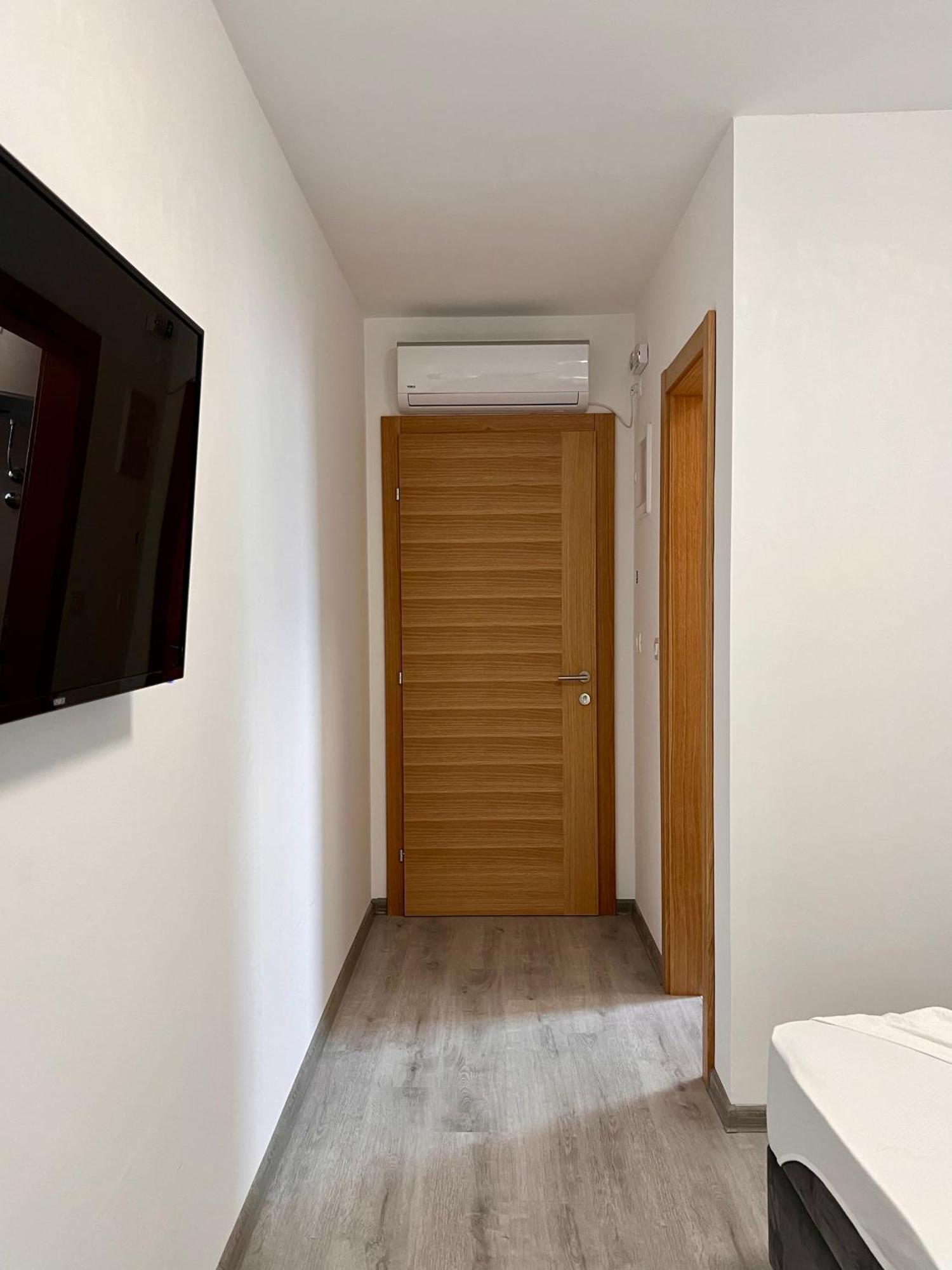 Hotel Nur โมสตาร์ ภายนอก รูปภาพ